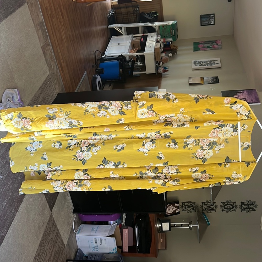 Beautiful yellow floral mesh kimono